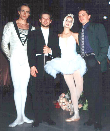 VICTOR LEMKO and BALLET STARS: MARK PERETOKIN&ANASTASIYA VOLOCHKOVA from BOLSHOY THEATRE (Moscow)   lemko4.jpg (49705 bytes)